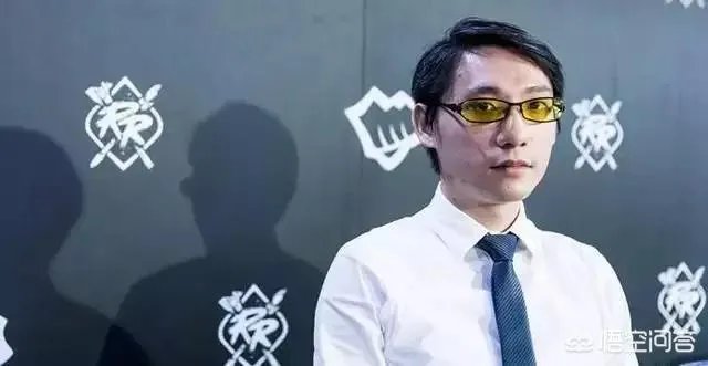 英雄联盟RNG风哥微博改名,取消RNG认证,取关皇族微博,风哥要离开RNG了吗?你怎么看?