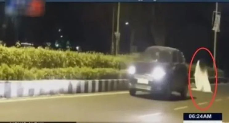 男子夜间开车 竟拍到这惊人一幕【组图】