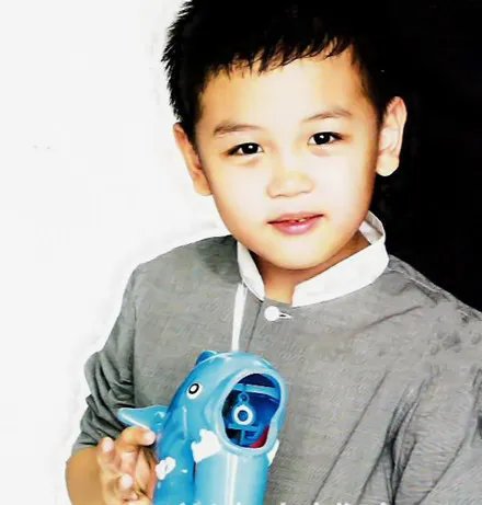 王艳的儿子参加变形计 既保留孩子童真又让其体验生活艰辛