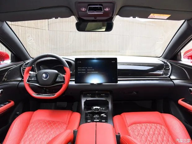 比亚迪汉终于要来了！就在今日上市，预售价23万起