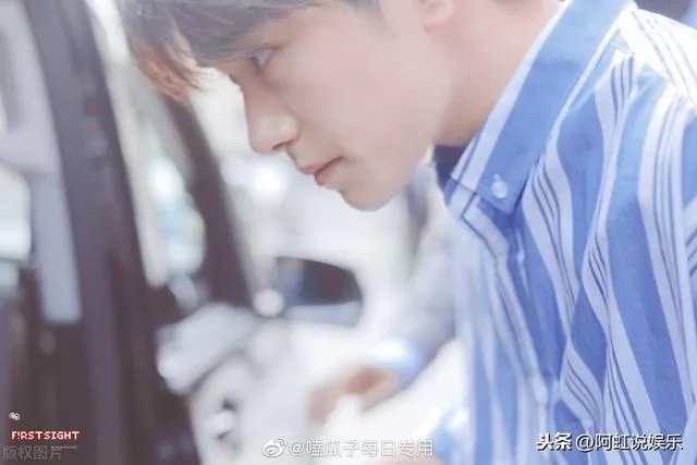 易烊千玺现在的女朋友是谁长什么样子？