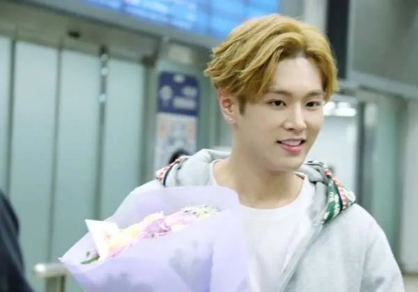 网友为李汶翰点歌《算什么男人》,这是为什么?