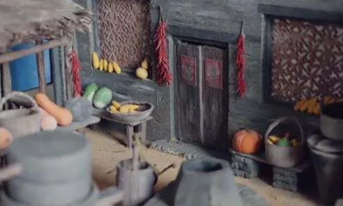 女生用10斤巧克力神还原武林外传小院，这种创作有何意义呢？