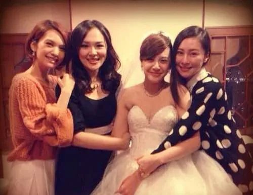 黄小柔为什么人缘这么好 黄小柔老公王睿干嘛的