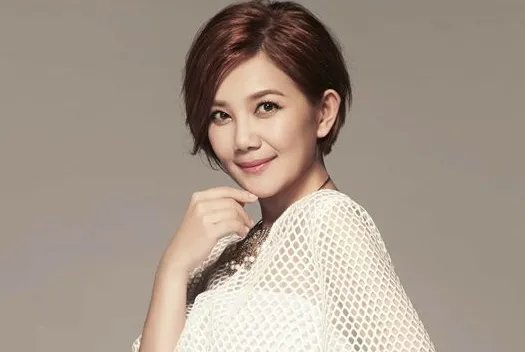 梁静茹怒删所有与范玮琪相关微博，昔日好姐妹是否闹掰？