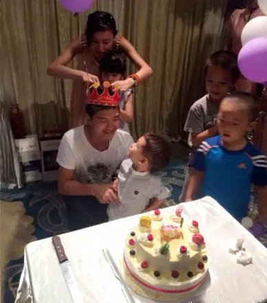 田亮二胎是男是女 田亮二胎幸福秀恩爱