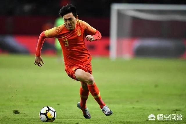 孙兴慜独造5球帮助热刺大胜,状态火热,而国足左后卫竟遭遇用人危机,你怎么看?