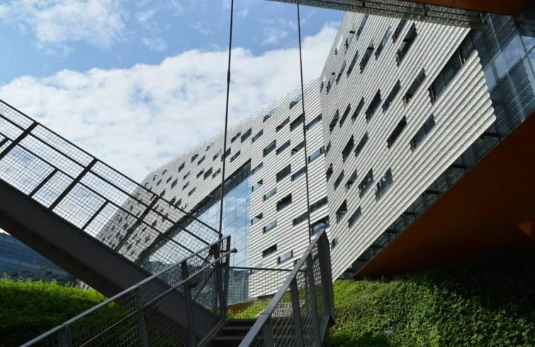 为何万科广告被指低俗?