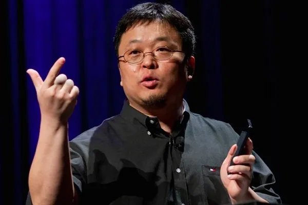 罗永浩决定做电商直播后，网上为何突然“一石激起千层浪”？