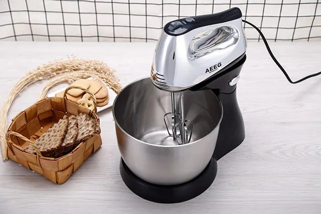 打蛋器能和面吗 用打蛋器怎么和面