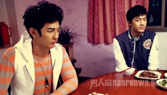 林更新汪东城姐姐立正向前走吻戏在第几集 林更新是富二代吗