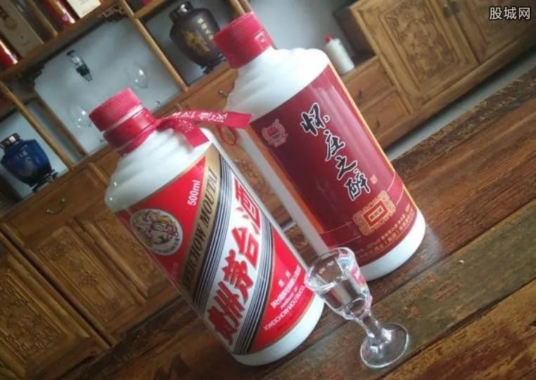 贵州茅台暴利风波 压制农民高粱7年不涨价