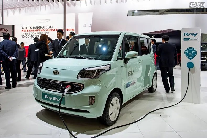 新能源车补贴减半 补贴减半的原因是怎么？