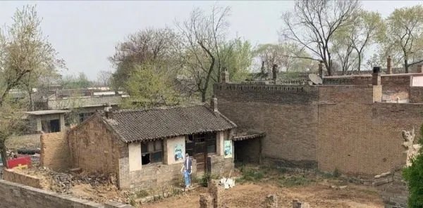 邓伦家房子塌了?这是怎么回事?