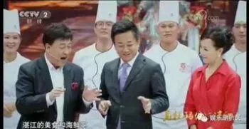 洪金宝来六安干什么 坐轮椅现身六安