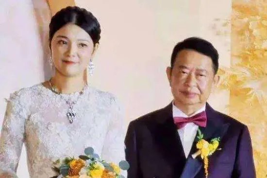 陈景河的前妻是如何去世的？