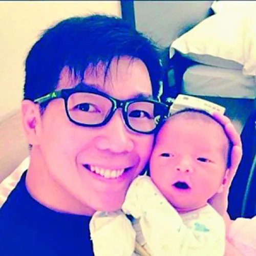 品冠与儿子合唱笑称后继有人 网友赞叹：真是萌化了