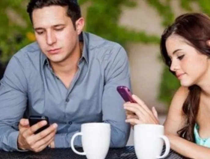 想找一个女人聊天，怎么先开口 主动找女生聊天聊什么