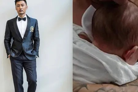 余文乐半裸抱儿子 父爱爆棚太有爱了