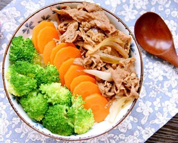 吉野家一年净亏75亿日元，为什么会出现这种情况？