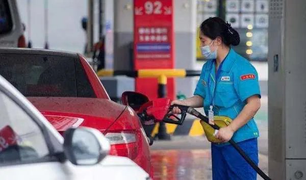 国际油价超130美元后国内油价不上调,现在就是最高价位了吗?