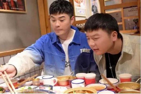 陈赫火锅店被曝天花板掉落烫伤顾客，是因为工程质量问题吗？