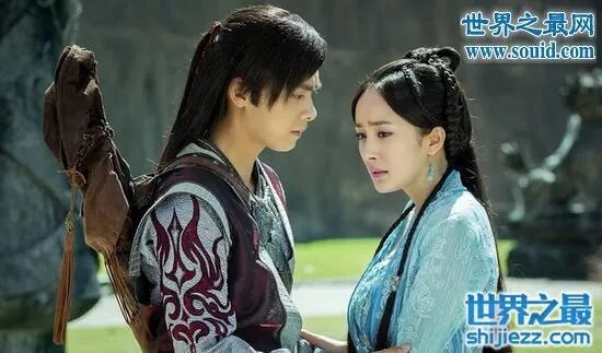 李易峰酒后吻过杨幂，杨幂因戏生情出轨李易峰 