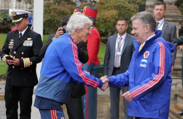 哥伦比亚总统授旗谁缺席了？