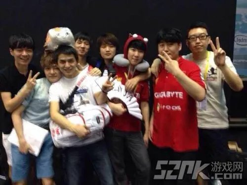 《英雄联盟LOL》IEM9中国区总决赛：WE VS EDG