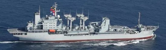 海盗艇包围英商船被中国军舰驱离是什么情况？