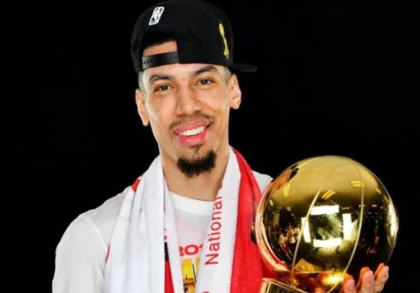 丹尼格林签约湖人是怎么回事 湖人将是头号输家