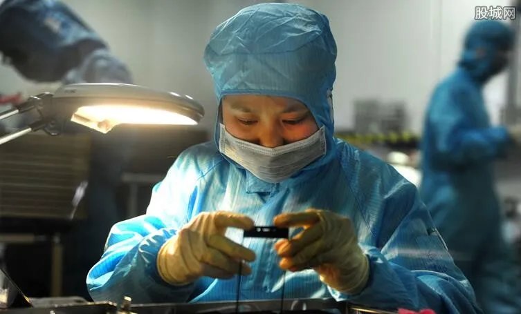 蓝思科技董事长周群飞哪里人 周群飞生了几个小孩