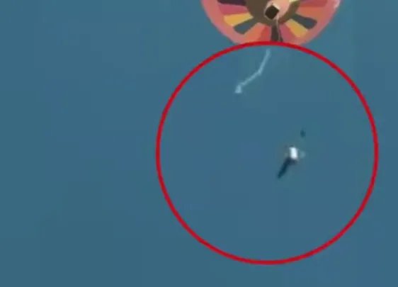 云南一景区工作人员从热气球坠亡是怎么回事？