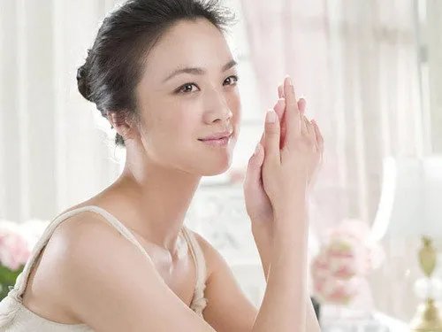 汤唯人体摄影照曝光 汤唯为艺术甘心献身