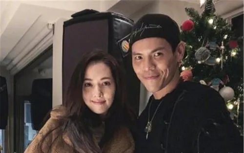 郭碧婷清空和向佐有关动态，两人的婚姻状态如何？