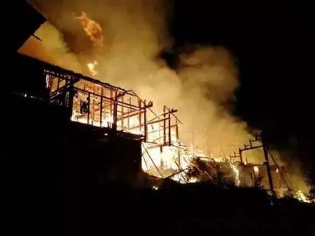 百年壮寨毁于火海怎么回事?＂壮寨楷模＂毁于火