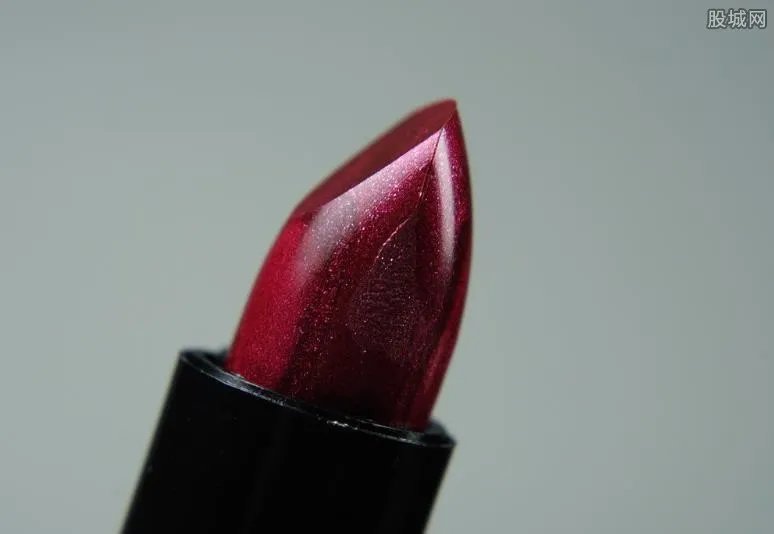 查获化妆品走私案 缴获高档化妆品价值约3万人民币