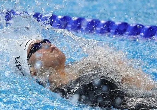 傅园慧获银牌为什么伤心落泪?