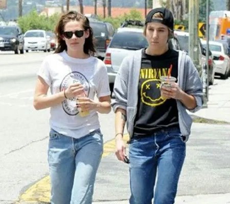 暮光之城女主角偷腥事件曝光 与罗伯特帕丁森有过一段情