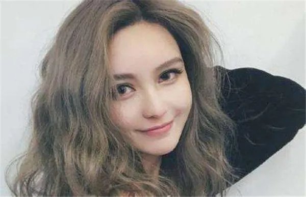 周扬青被说买假包炫富遭嘲讽 周扬青怎么那么有钱做什么的资产818