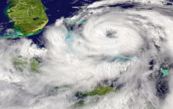 用核武器能否阻止飓风入侵?以避免给人类造成的巨大的经济损失和伤害?