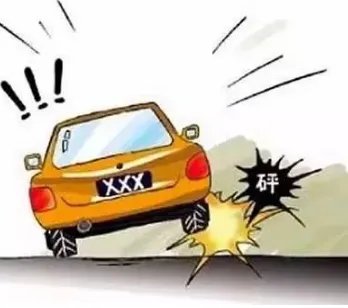 云南17岁少年为何交住院费后跳楼？