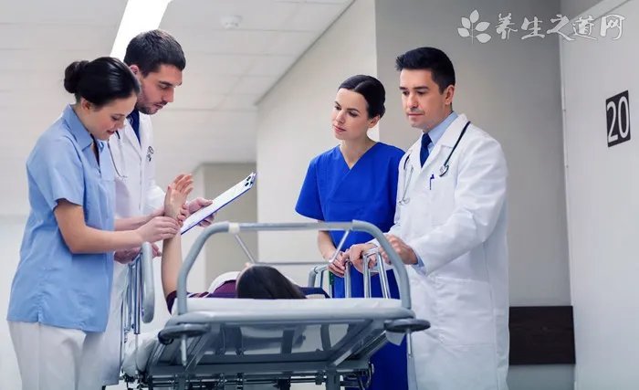 11驴友被困箭扣  登山被困怎么办