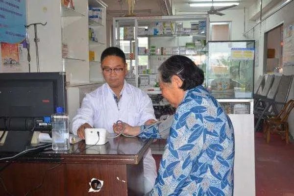 事件“匿名捐款15年”的人是谁?