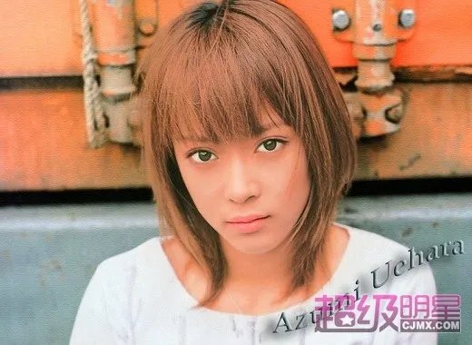 童年破碎,《柯南》原唱上原安住转职女优！