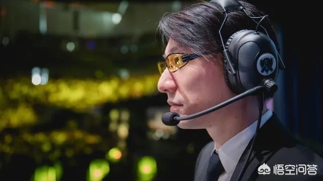 英雄联盟RNG风哥微博改名,取消RNG认证,取关皇族微博,风哥要离开RNG了吗?你怎么看?
