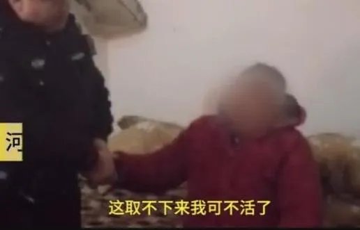 捡到手铐当手镯戴是什么情况:真相详情让人苦笑不得