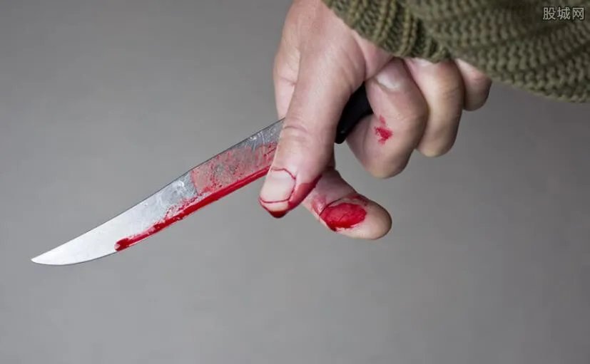 男子伸头吐酒被撞掉头颅 民警在3公里外找到人头