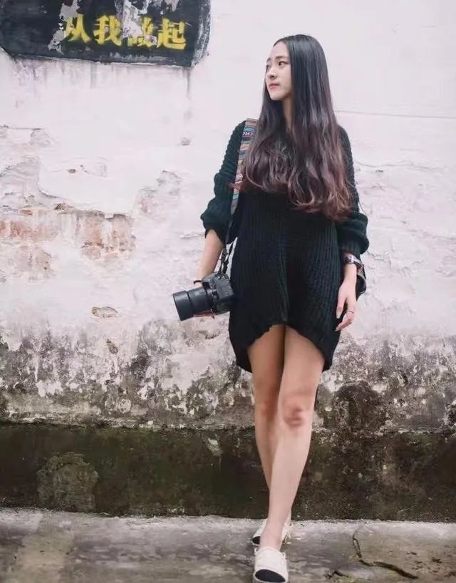 杭州地铁女神成网红,你怎么看?