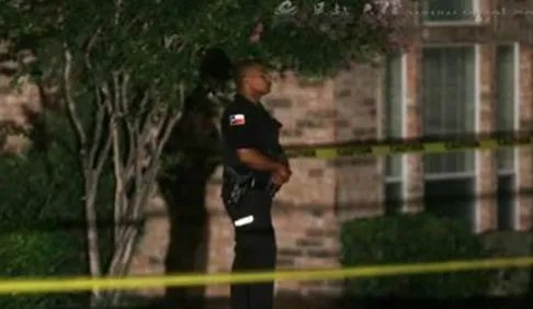 得克萨斯两起枪击事件致几人死亡？